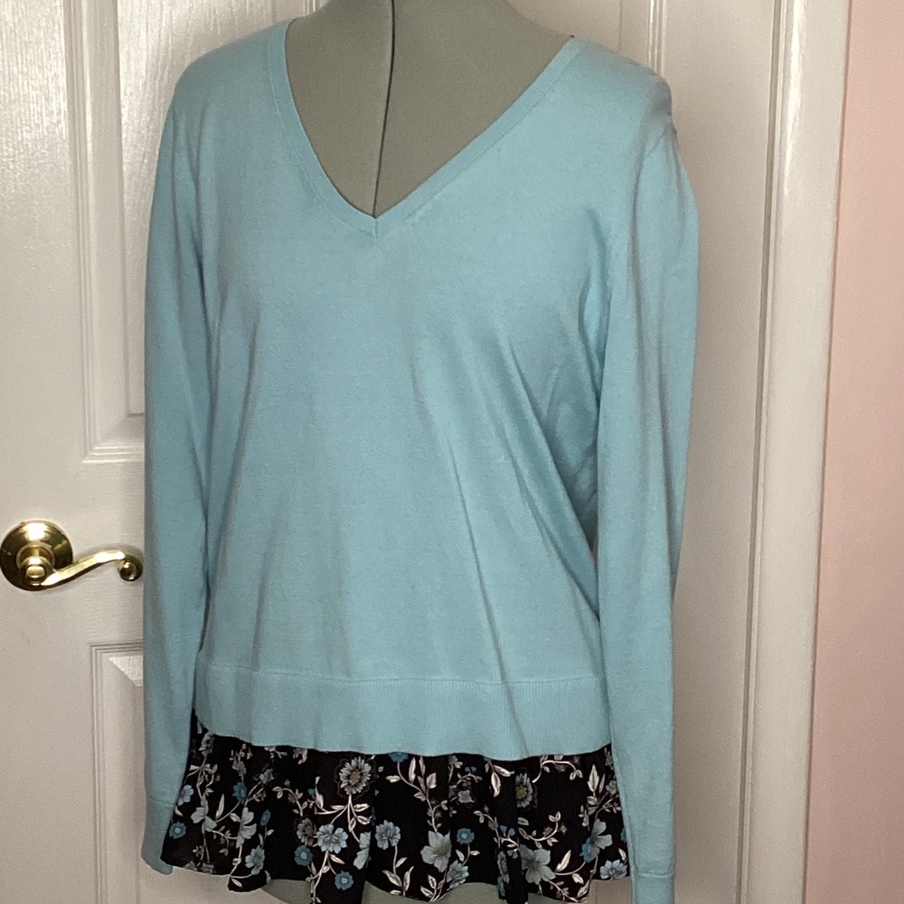 LOFT  v neck sweater with floral underlay Womens medium